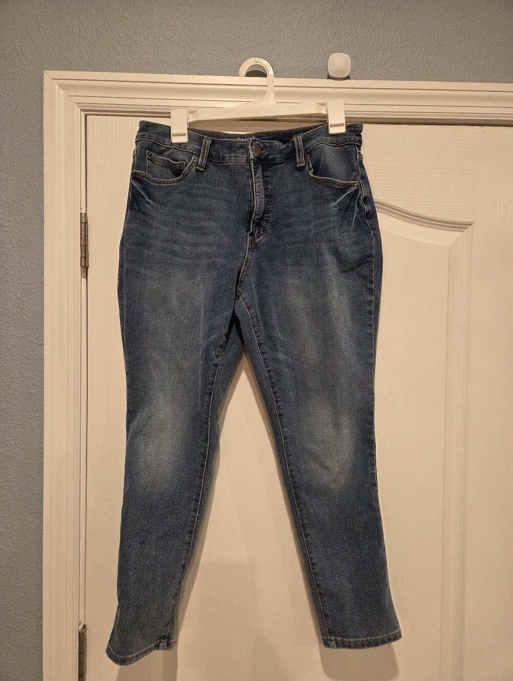 Time and Tru Blue Denim High Rise Curvy Jeans Size 12 Petite